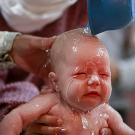 Малыш на крещении